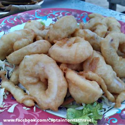 หมึกชุบแป้งทอด ธรรมดาๆ ที่ ร้านอาหาร สังเวียน ซีฟู๊ด