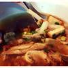 ซูมเครื่องใน ที่ ร้านอาหาร ก๋วยจั๊บ อ้วนโภชนา