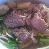 ก๋วยเตี๋ยวเนื้อสดลูกชิ้น ที่ ร้านอาหาร โกเด้ง ปากน้ำ