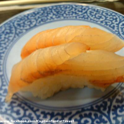 ปลาดิบแห้งๆ รสชาติไม่ได้เรื่อง ที่ ร้านอาหาร Kozo Sushi ธนิยะพลาซ่า