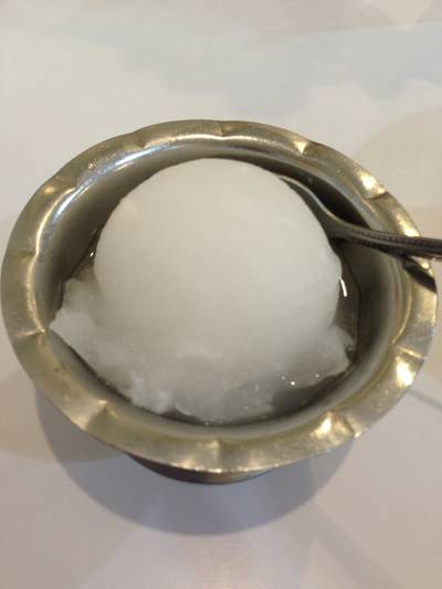 ไอศครีมมะพร้าวอ่อน ที่ ร้านอาหาร ครัวอัปษร สาขา 2 (เสาชิงช้า)