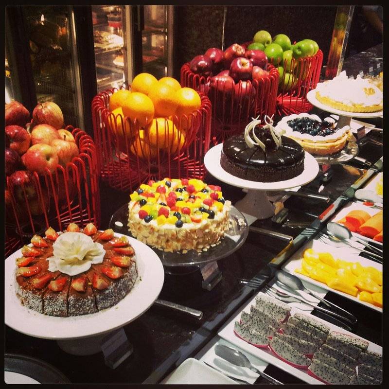 ร้านอาหาร Flavors @ Renaissance Ploenchit Hotel