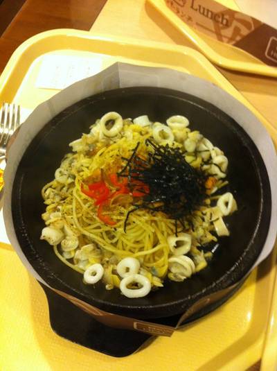 สปาเก็ตตี้ ก็ต้องผัดเองเหมือนกันนะ ที่ ร้านอาหาร Pepper Lunch Central Ladprao