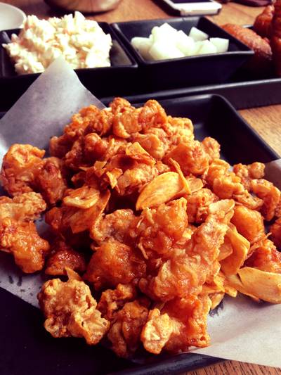 ข้อไก่ทอด ที่ ร้านอาหาร BonChon Chicken ทองหล่อ 13 ข้อไก่ทอด ที่ ร้านอาหาร BonChon Chicken ทองหล่อ 13