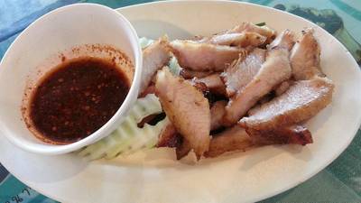 คอหมูย่าง ที่ ร้านอาหาร ไก่ย่างโคราช