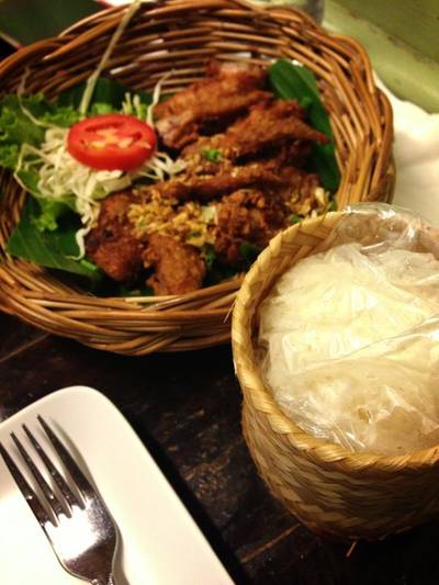 ร้านอาหาร ส้มตำนัว สยามสแควร์ซอย 5
