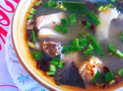 ต้มยำปลาลึง ที่ ร้านอาหาร ร้านป้าสำราญ