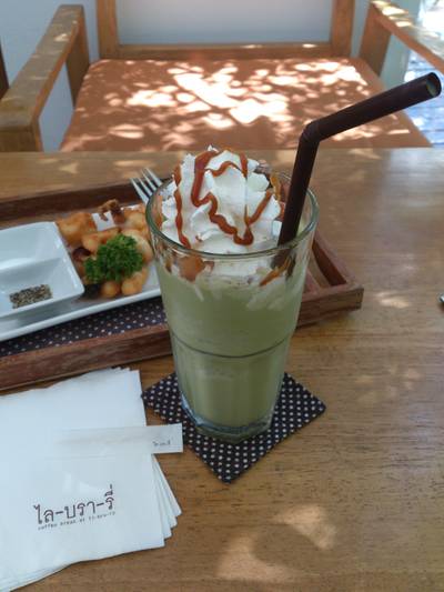 Green Tea Frab ที่ ร้านอาหาร ไล-บรา-รี่ (Library)