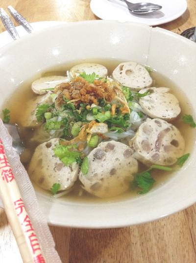 เฝอ คล้ายเส้นเล็กแต่ใส่หมูยอ ที่ ร้านอาหาร มุก เวียดนาม ลาดพร้าว-วังหิน 38