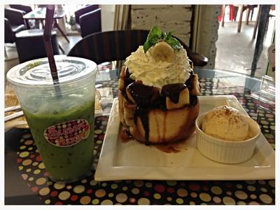 Banana Chocolate Toast ที่ ร้านอาหาร Sugar Room