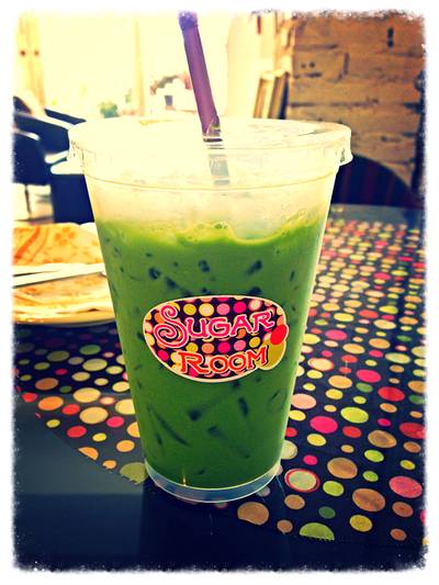 ชาเขียวเย็น ที่ ร้านอาหาร Sugar Room