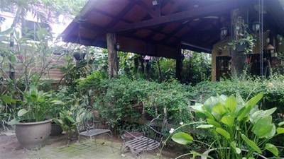 ร้านอาหาร Mai bakery in garden