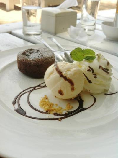 ร้านอาหาร The Glass House