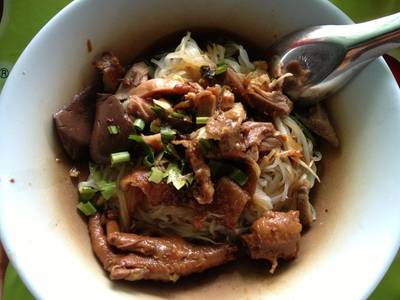 ร้านอาหาร ก๋วยเตี๋ยวไก่ ป.4