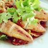 หมึกไข่ทอดกระเทียม ที่ ร้านอาหาร น้าติ