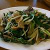 กุ่ยช่ายผัดเนื้อหมู ที่ ร้านอาหาร โมโมทาโร่