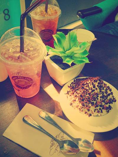 บานอฟฟี่&Rose Tea&Apple Green Tea ที่ ร้านอาหาร บ้านต้นเค้ก บานอฟฟี่&Rose Tea&Apple Green Tea ที่ ร้านอาหาร บ้านต้นเค้ก