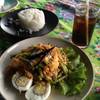ยำถั่วพลู ที่ ร้านอาหาร ต้นไทร