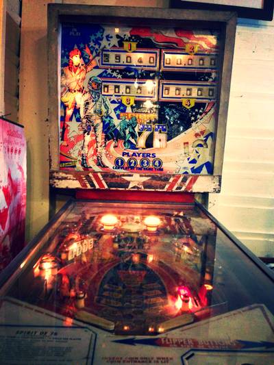 Pinball ของสะสมย้อนยุคของทางร้าน เล่นได้จริง กรี๊ดกันลั่นล้าน55 ที่ ร้านอาหาร Panettone Pinball ของสะสมย้อนยุคของทางร้าน เล่นได้จริง กรี๊ดกันลั่นล้าน55 ที่ ร้านอาหาร Panettone