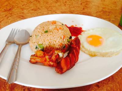 ร้านอาหาร ครัวสล่ามี ร้านอาหาร ครัวสล่ามี