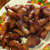 หมูสามชั้นทอดน้ำปลา ยอมอ้วนเหอะ เพื่อจานนี้ ห้ามลืม ที่ ร้านอาหาร ต๋อง เต็ม โต๊ะ (Northern Thai cuisine)