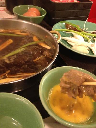 จุ่มไข่ก่อนหม่ำ ที่ ร้านอาหาร Mo Mo Paradise Central World