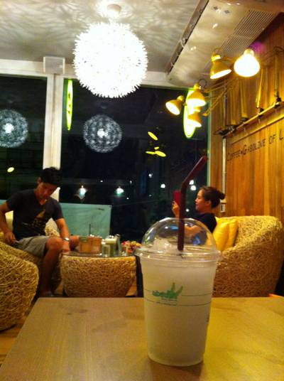 น้ำปั่นที่นี้ก็อร่อย ที่ ร้านอาหาร ร้านกล้วยน้ำว้า สามกอง น้ำปั่นที่นี้ก็อร่อย ที่ ร้านอาหาร ร้านกล้วยน้ำว้า สามกอง