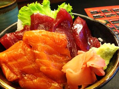 Suke don 3D !!! ที่ ร้านอาหาร Tororo Sushi Suke don 3D !!! ที่ ร้านอาหาร Tororo Sushi