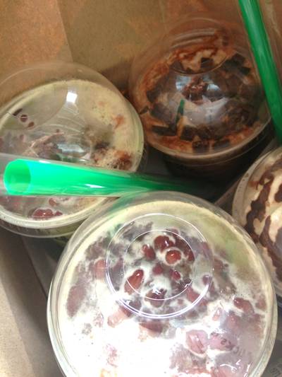 Delivery Girl :D ที่ ร้านอาหาร Starbucks Exchange Tower Delivery Girl :D ที่ ร้านอาหาร Starbucks Exchange Tower