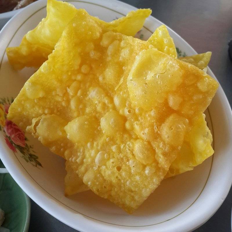 เกี๊ยวกรอบ (10 บาท) ที่ ร้านอาหาร ก๋วยเตี๋ยวดู๋ดี๋ เจ๊อุ๊