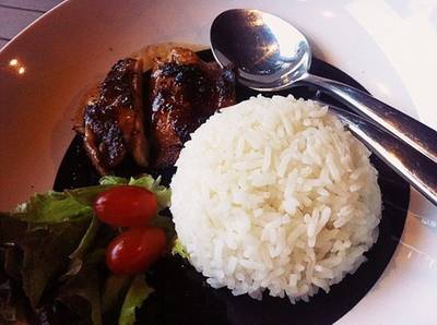 ข้าวไก่เทอริยากิ ที่ ร้านอาหาร Fillmore St. Eatery & Drinks ข้าวไก่เทอริยากิ ที่ ร้านอาหาร Fillmore St. Eatery & Drinks