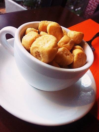 ขนมเรียกน้ำย่อย รองท้องก่อน ^^ ที่ ร้านอาหาร Fillmore St. Eatery & Drinks ขนมเรียกน้ำย่อย รองท้องก่อน ^^ ที่ ร้านอาหาร Fillmore St. Eatery & Drinks