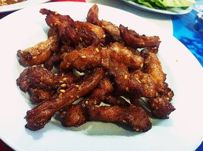 เมนูติดใจมาก หมูทอดแดดเดียว ที่ ร้านอาหาร ร้านส้มตำ (ซอยสุขุมวิท 24/1) เมนูติดใจมาก หมูทอดแดดเดียว ที่ ร้านอาหาร ร้านส้มตำ (ซอยสุขุมวิท 24/1)