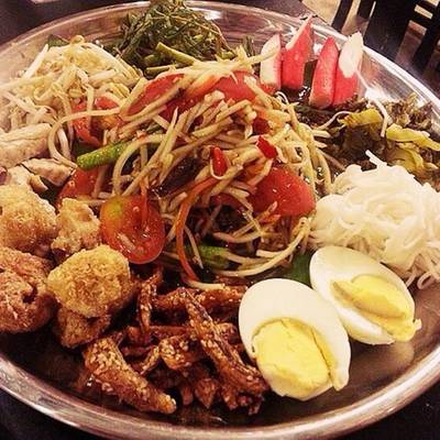 ตำถาดรสเด็ด แซ่บนัวคักๆ ^__^ ที่ ร้านอาหาร อร่อยแน่นอน รัชดาภิเษก ตำถาดรสเด็ด แซ่บนัวคักๆ ^__^ ที่ ร้านอาหาร อร่อยแน่นอน รัชดาภิเษก