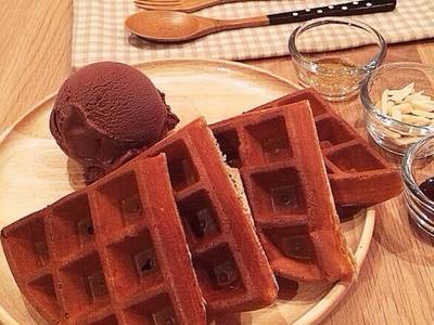 ใจเย็นๆ กับ วาฟเฟิล หวานนุ่ม 💛💙💜 ที่ ร้านอาหาร Jaiyen Cafe ใจเย็นๆ กับ วาฟเฟิล หวานนุ่ม 💛💙💜 ที่ ร้านอาหาร Jaiyen Cafe