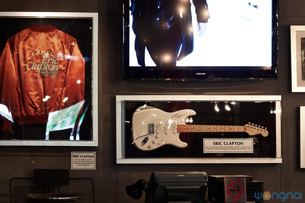 แฮงเอ้าท์สุดชิล สไตล์ร็อกเกอร์ ครบทั้งดนตรีและรสชาติที่ Hard Rock Cafe กรุงเทพฯ